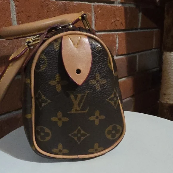 Louis Vuitton Mini Speedy Brown and Tan Monogram Satchel 1990s Excellent - Picture 6 of 15